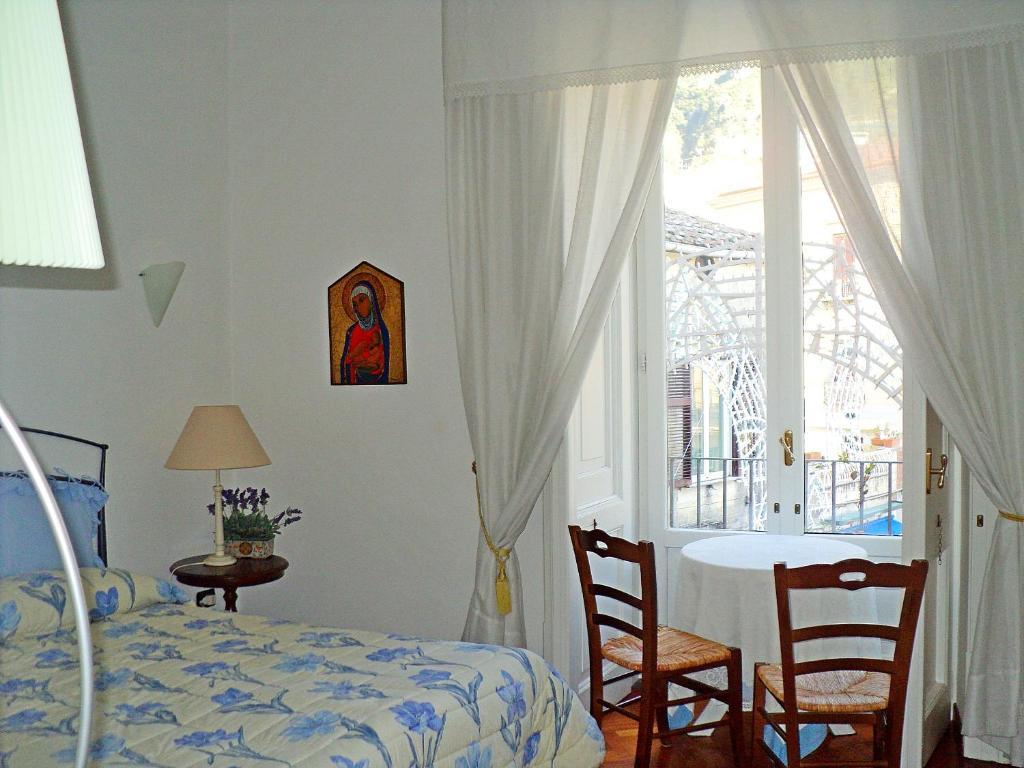 Bed and Breakfast Casa Mariannina Maiori Habitación foto